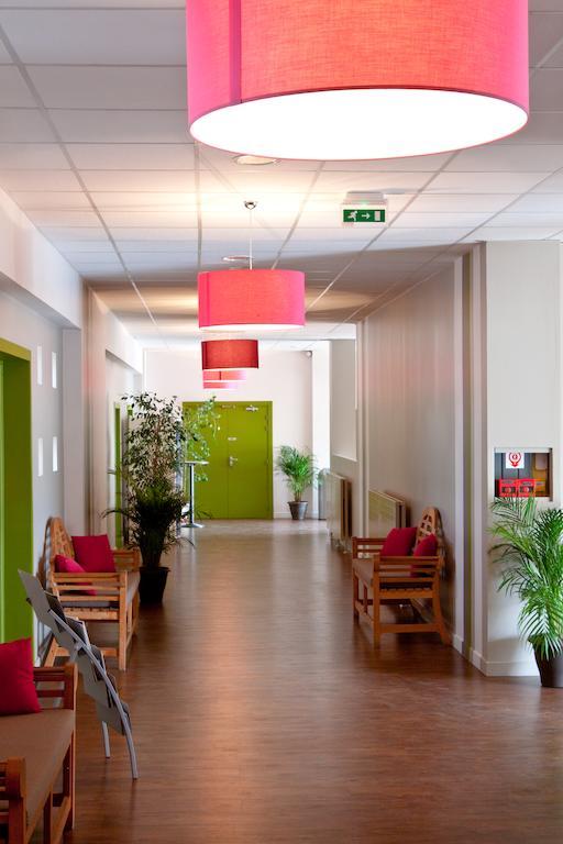 Hotel Regain Sainte-Tulle Екстериор снимка